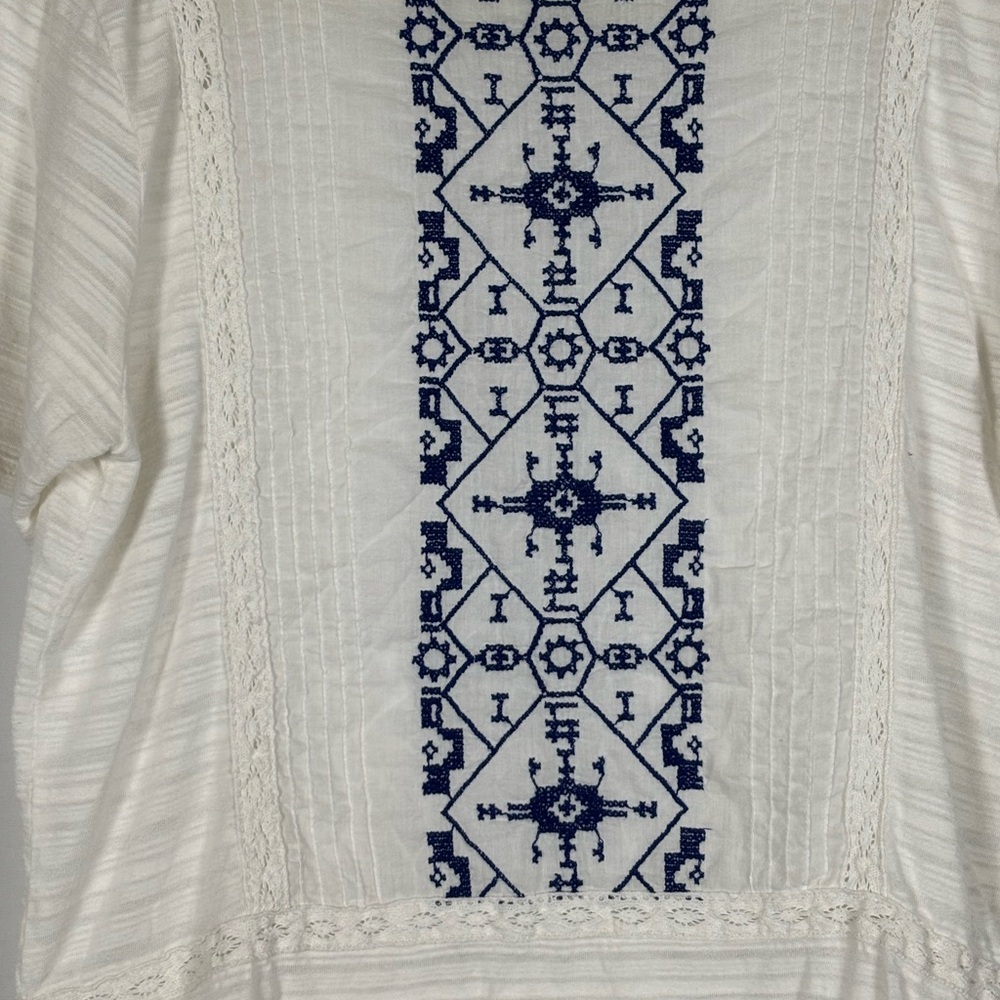 Lucky Brand Top Blouse Boho White Blue Embroidered Peasant- S - Picture 4 of 12